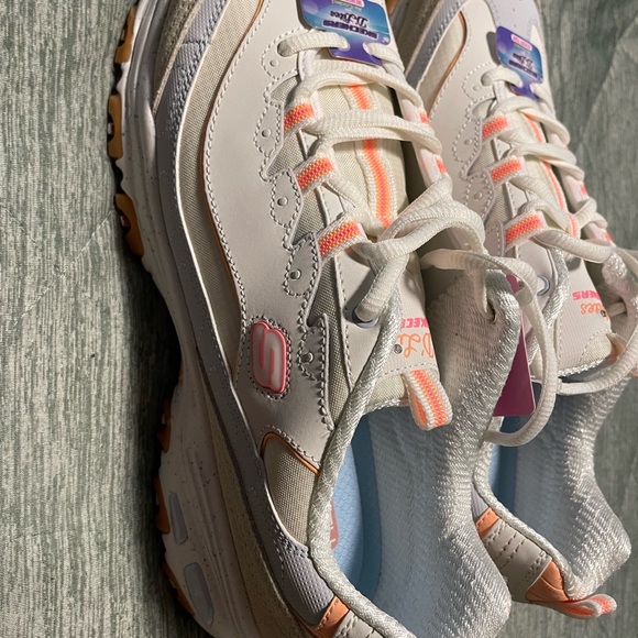 Women’s size 11 Skechers D’Lites - Picture 2 of 8